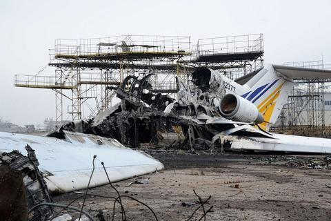 图记顿涅茨克机场之战:飞机已被炸成一堆废铁