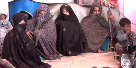 阿富汗一妇女击毙25名塔利班为子报仇