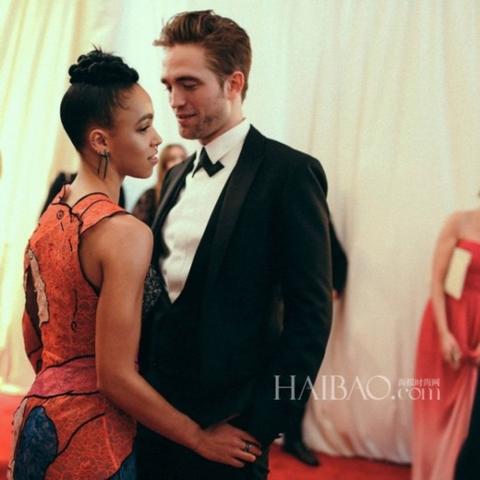 FKA Twigs,罗伯特·帕丁森 (Robert Pattinson)