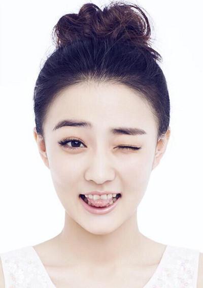 郑爽撞脸徐璐 网友：失散多年的姐妹！