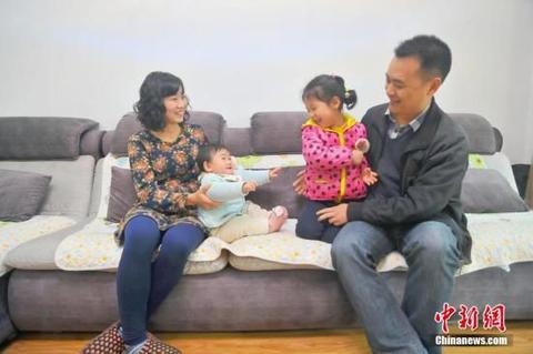 卫计委：中国父亲在照料教育儿童中发挥作用有限