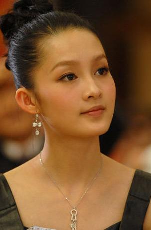 美术角度扒娱圈小花美颜 宝钗李沁美嘴满分杨幂脸型4分