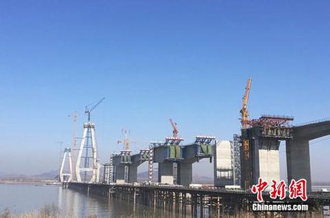 中交路建精工建造池州长江大桥 两项技术开先河