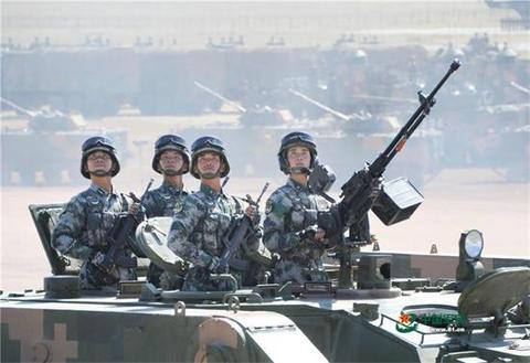 美国咄咄逼人 中国为何始终奉行防御性国防政策