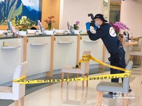 警方在现场采证调查。(图：台湾《中国时报》/王扬杰 摄)