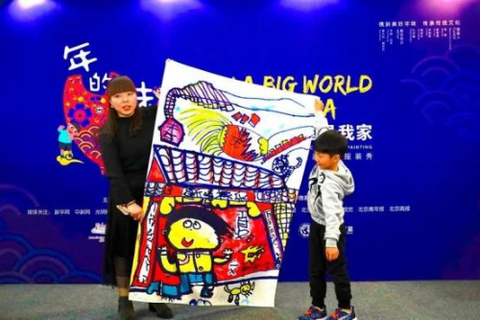 来自北京,辽宁海城,重庆红黄蓝幼儿园的小画家现场分享了自己的作品