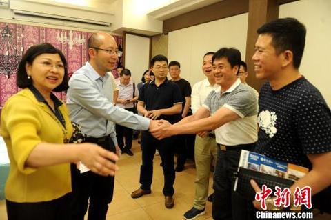 漳州市青年赴台参访团到屏东县访问交流。　张金川 摄