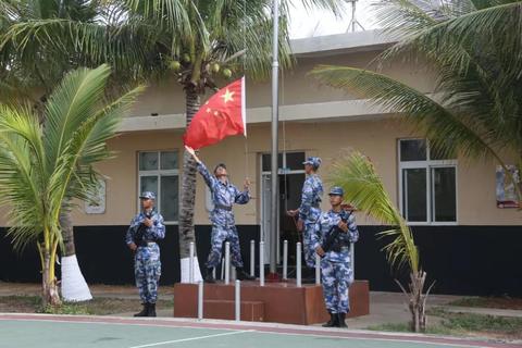 中建岛日落 从中建岛守备部队成立起,一批批爱国爱岛的天涯哨兵