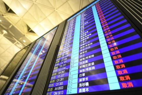 979次航班取消28个国家发出旅游提示香港经济重创