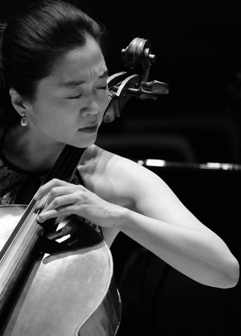 艺术名家介绍中国交响乐团大提琴首席许玉莲