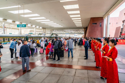 “唐竺古道号”旅游品牌列车延伸至西安接车仪式在拉萨举行190.png