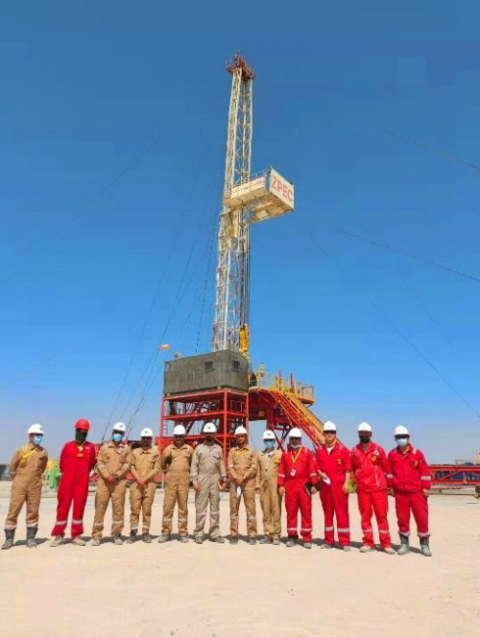 文遗频道 中曼石油完修井大包项目在伊拉克马基努油区开钻25.png