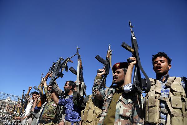 也门士兵参加停火集会吁结束战争