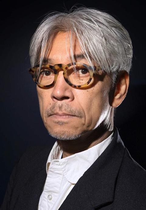 日本歌手男 老一辈图片
