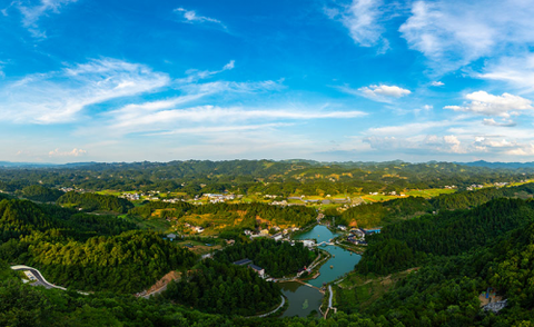 位於鳳岡縣綏陽鎮瑪瑙村,距鳳岡縣城20多公里,佔地面積1