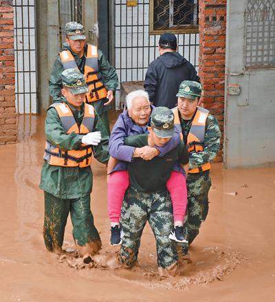 郑州救灾感人图片图片