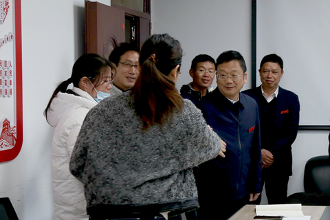 校长饶爱京,吴亦丰,党委委员,纪委书记王德荣,党委委员,副校长李培生